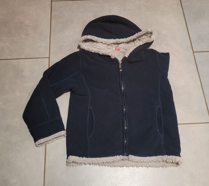 Gilet à capuche 8 ans - photo numéro 1