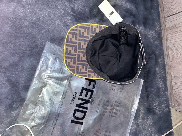 Casquette FENDI - photo numéro 3