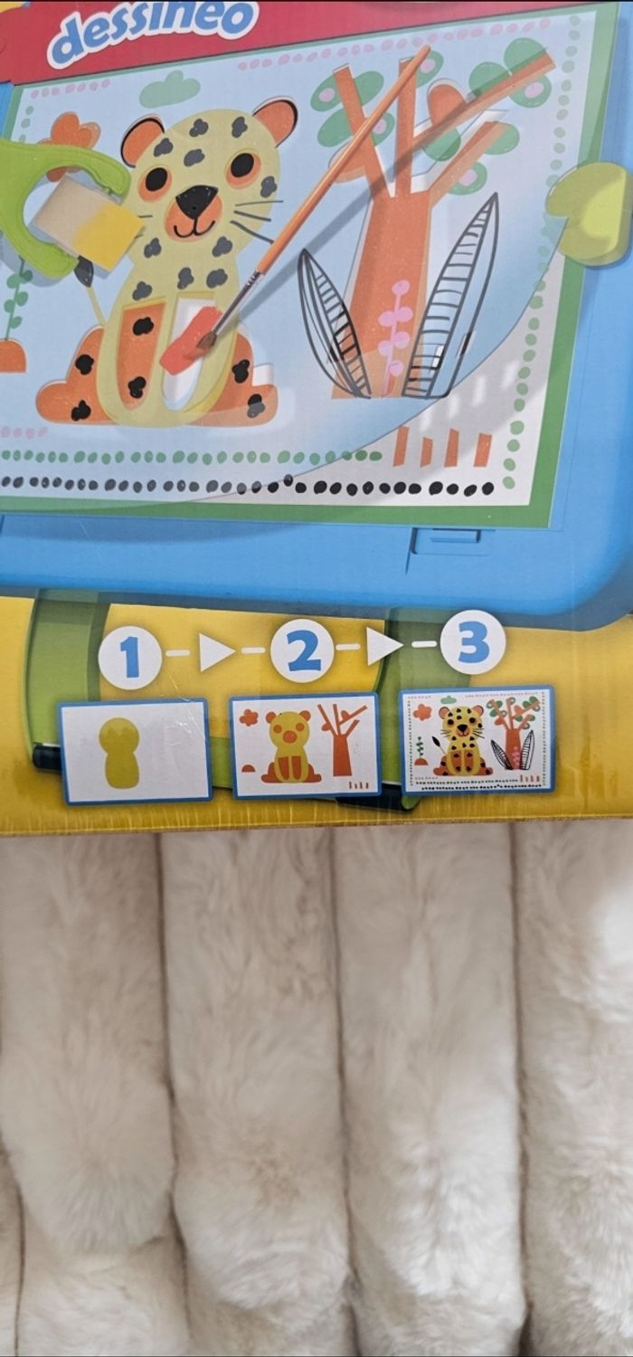 Chevalet de peinture pour apprendre à dessiner et peindre Dessineo Neuf - photo numéro 4