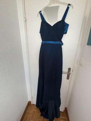 Robe bleu fluide avec traîne T38