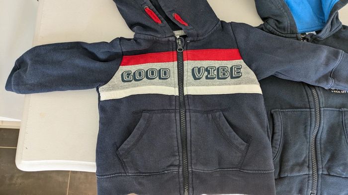 Lot deux vestes 24 mois - photo numéro 2