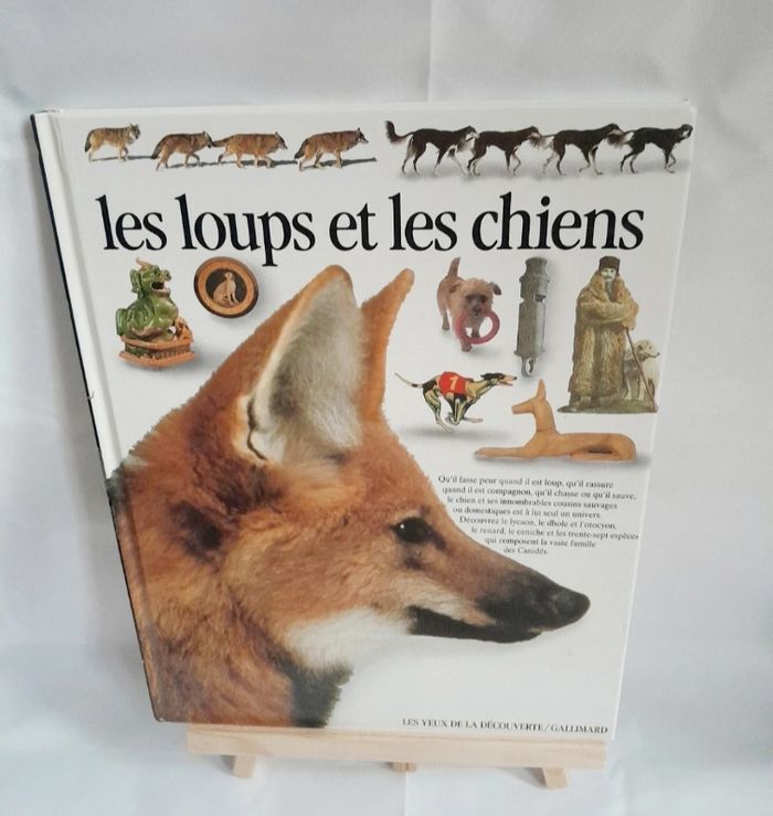 Les yeux de la découverte Les loups et les chiens