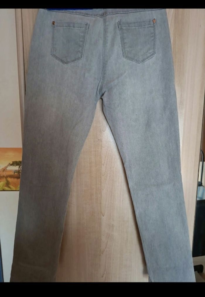 Jeans 10 ans - photo numéro 3