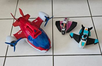 Avion pattes patrouille 