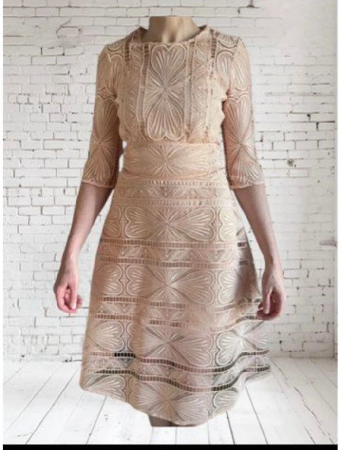 Magnifique robe neuve Maje, taille 2, jamais portée avec étiquette d’origine (prix initial 720 €)