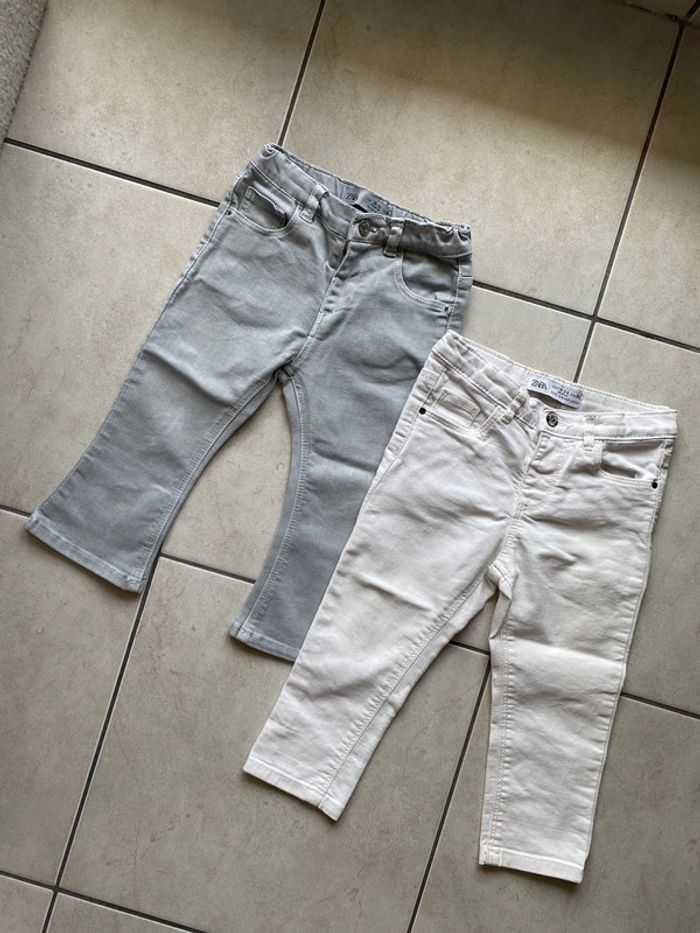 Lot de 2 jeans fille Zara 92cm gris blanc - photo numéro 5