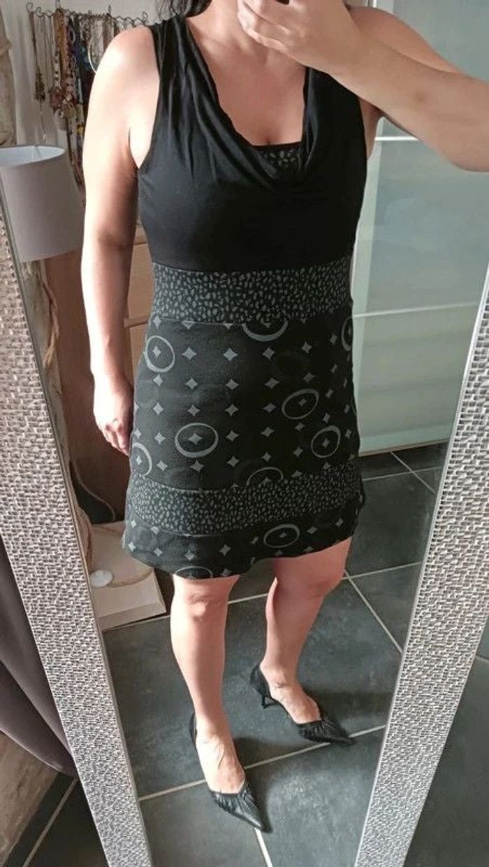 robe noire cache cache M