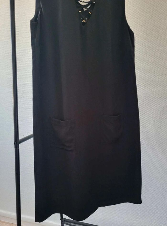 Robe kookai neuve taille 34 - photo numéro 3