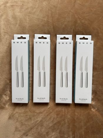 Lot de 8 couteaux à steak en acier inoxydable SMEG