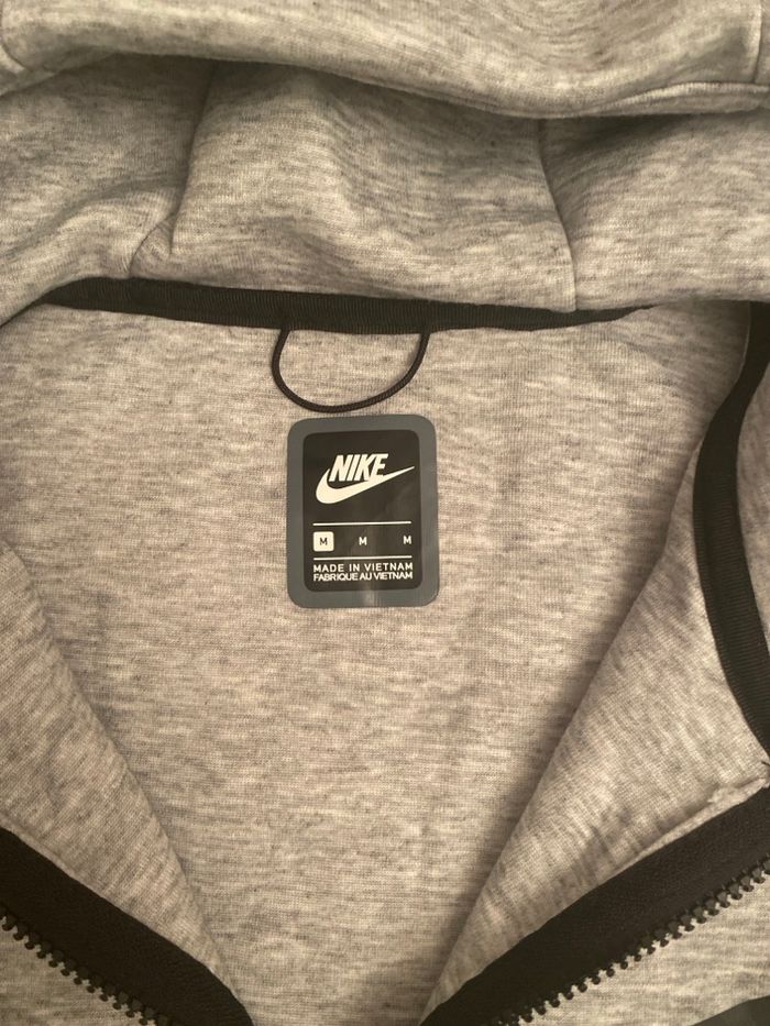 Nike tech - photo numéro 3