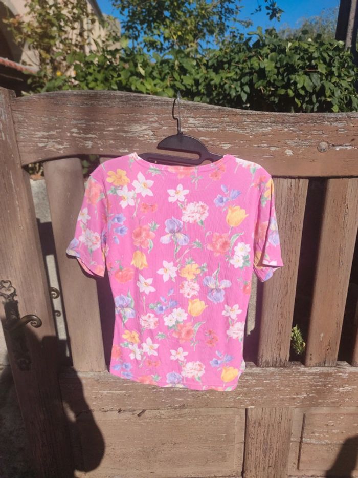 T shirt taille S - photo numéro 2