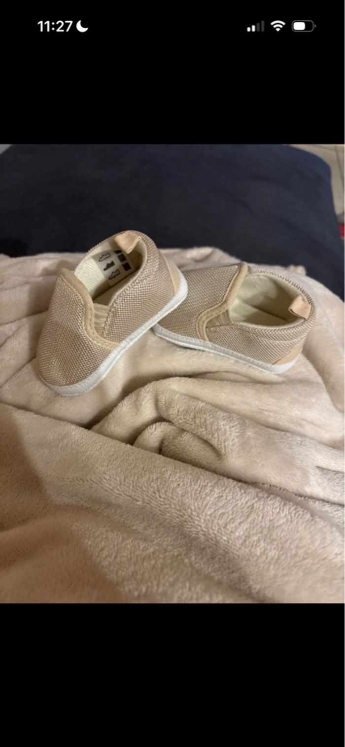 Chaussure bébé - photo numéro 1