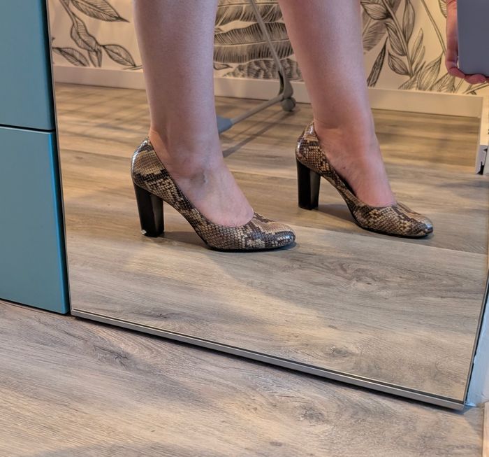 Chaussures cuir talons larges effet python - photo numéro 7