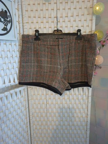 🏷️joli short Boohoo à carreaux prince de Galles femme T44 