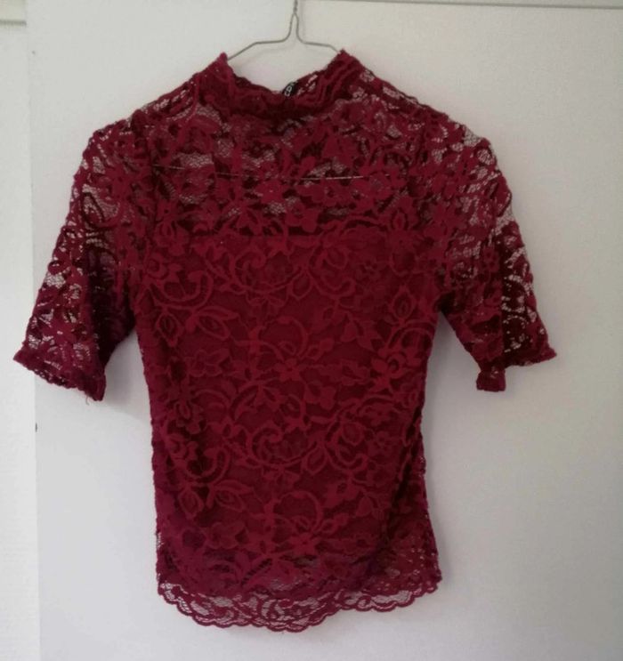 offre du jour! dernier prix! magnifique haut à dentelle taille Xs divided H&m tbe