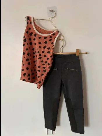 Ensemble Primark fille taille 3 ans en parfait état