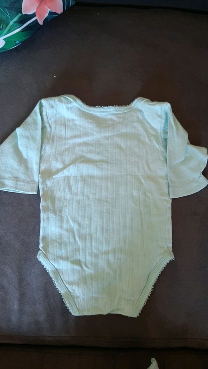Lot de 5 bodys bébé 6 mois - photo numéro 5