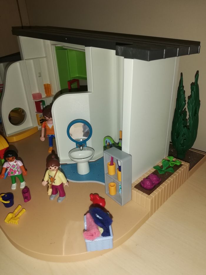 Centre de loisirs et crèche playmobil - photo numéro 2