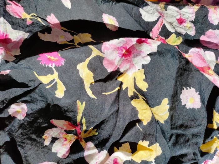 top à manches bouffantes fleuri lot de 2 h&m neuf taille XL - photo numéro 4
