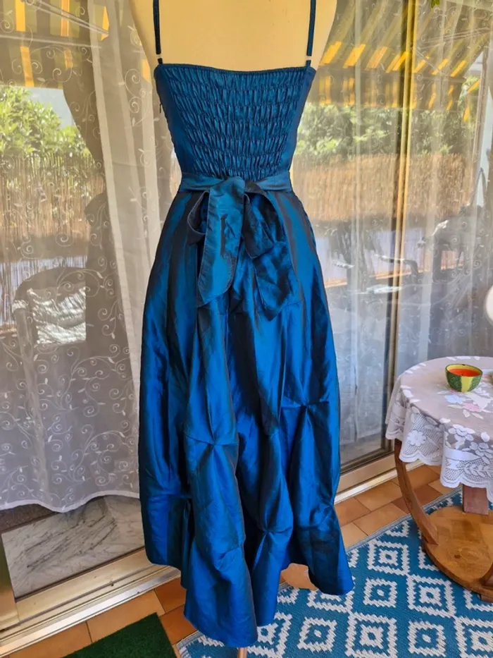 🎀 Jolie robe de soirée - photo numéro 3