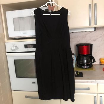 Robe noire NAF NAF à encolure V