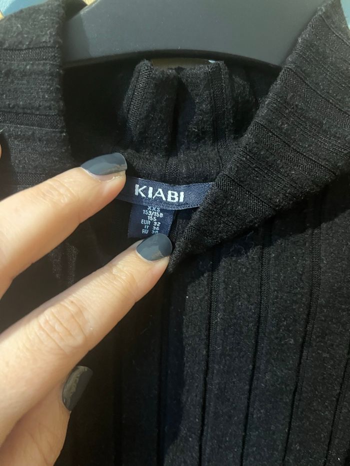 Petit pull col noir Kiabi xxs - photo numéro 5