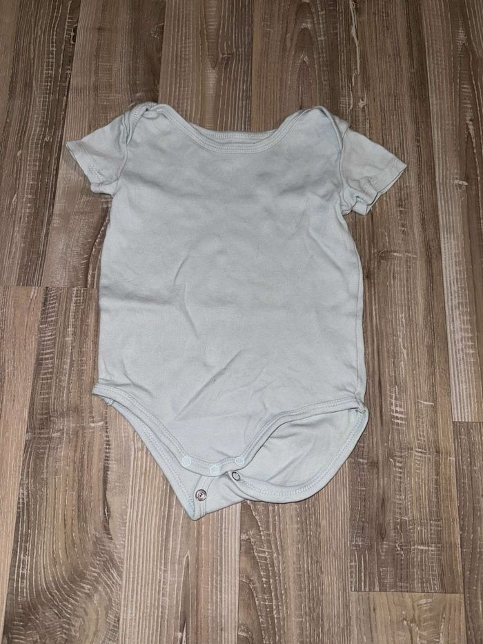 Lot body 18/24mois - photo numéro 2
