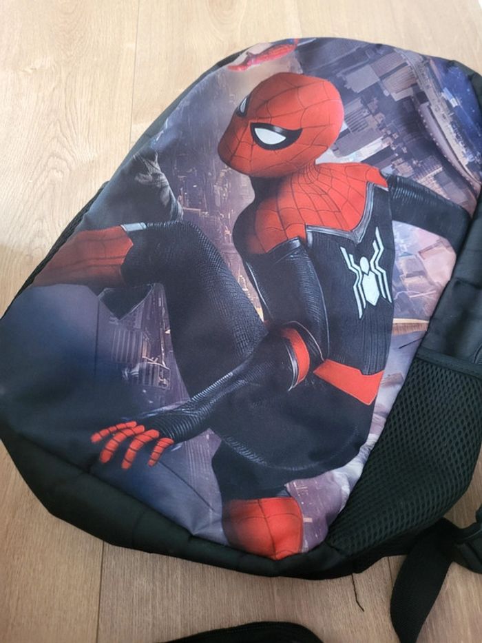 Sac d'école spiderman - photo numéro 2