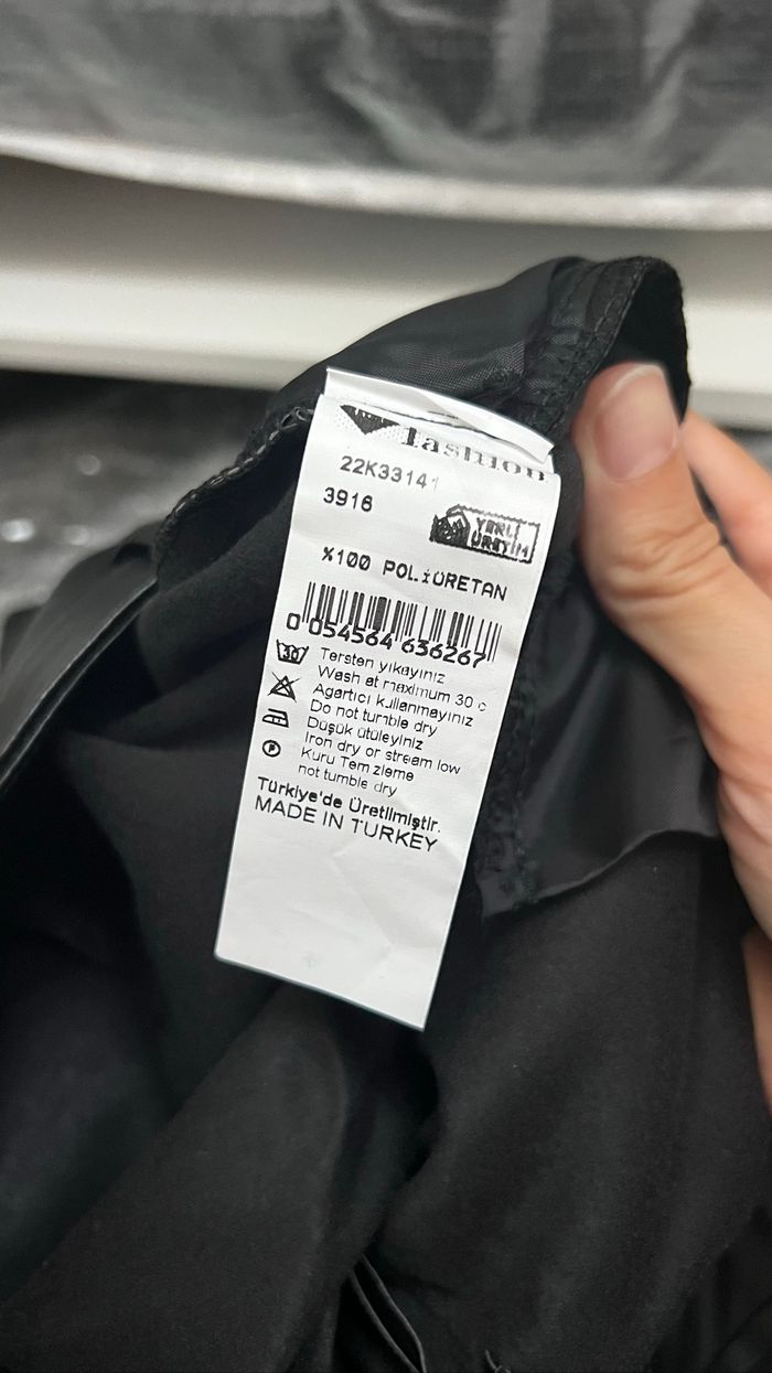 Pantalon noir taille haute cuir synthétique taille S - photo numéro 8