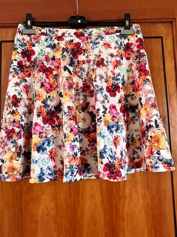 Magnifique jupe fleurie 40 Esprit
