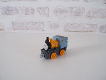 Train Thomas - Thomas et ses amis - Dash (J19)