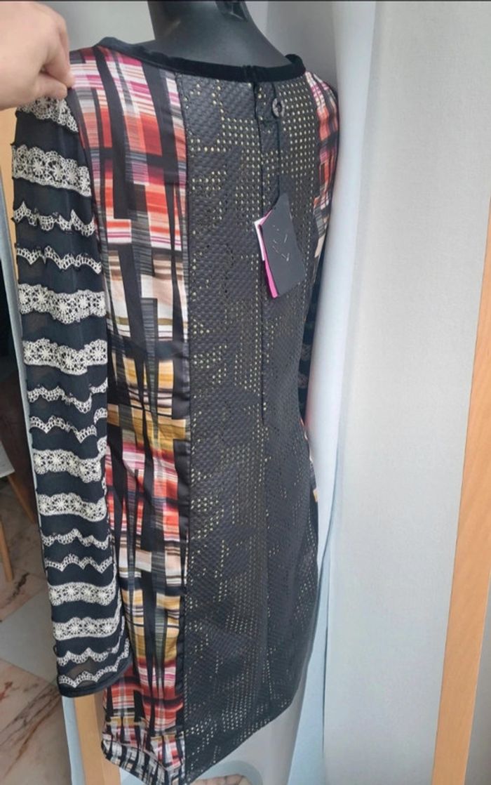 Save the queen robe hiver T.42 neuve - photo numéro 10