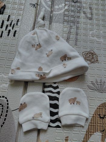 Ensembles bonnets + moufles 0-3 mois 