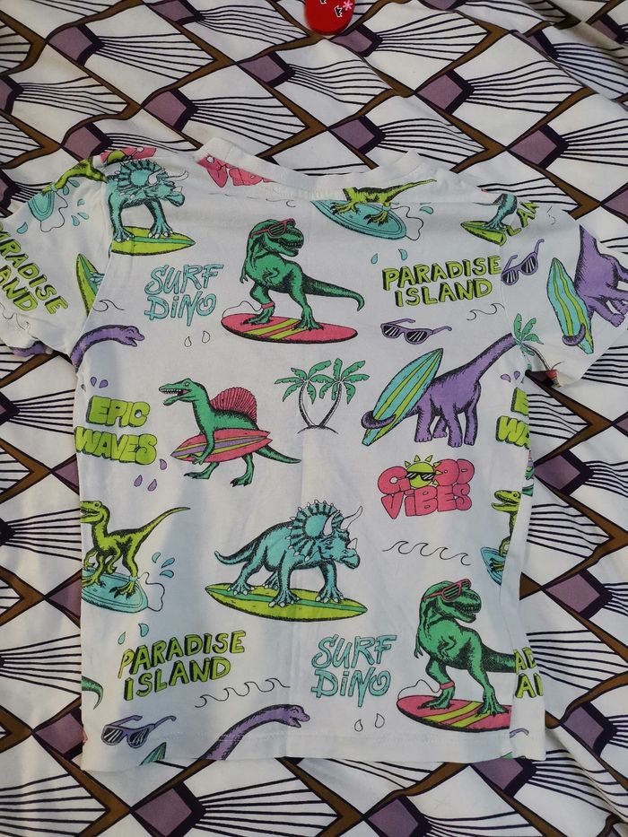 T-shirt dinosaures garçon H&M 5-6 ans - photo numéro 5