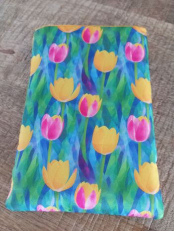 Pochette livre de poche tulipes