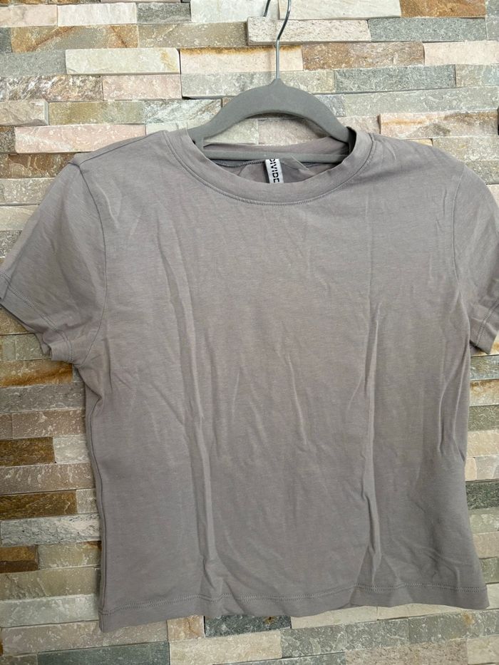 Teeshirt - photo numéro 1