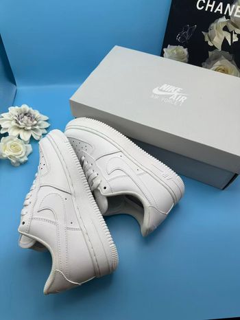 Baskets Nike Air Force 1 Low '07 blanches 38.5