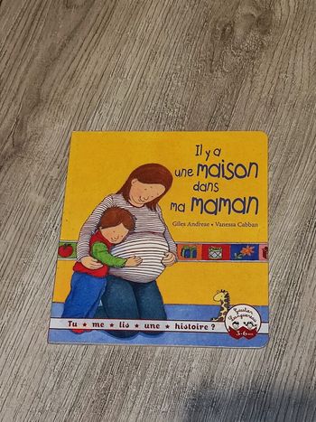 Livre il y a une maison dans ma maman