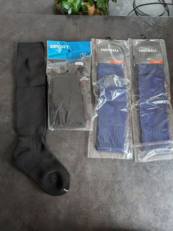Lot de 4 paires de chaussettes de foot 31-34