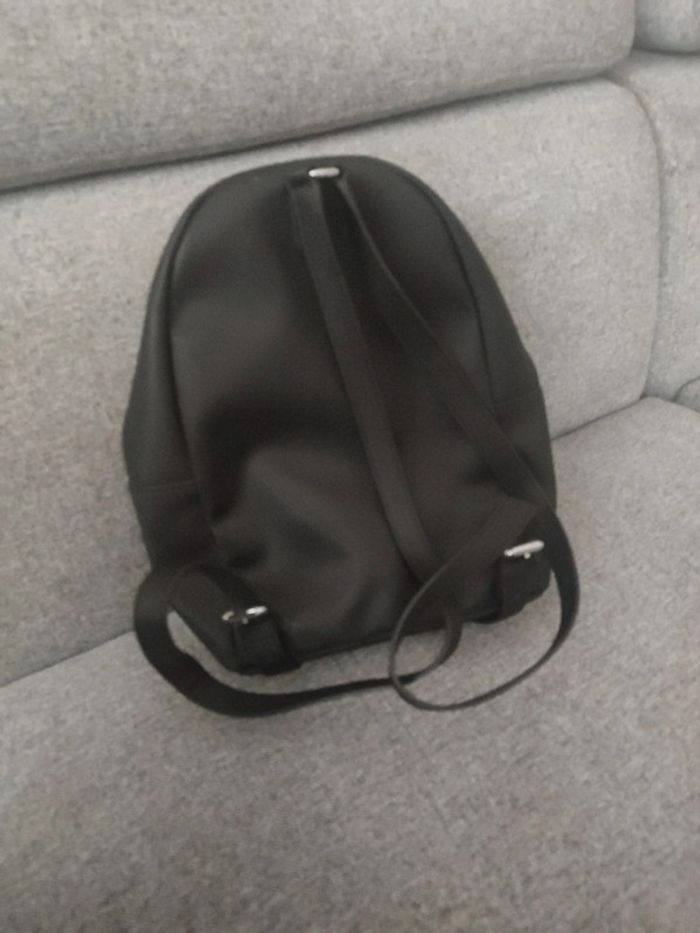 Sac à dos Lacoste - photo numéro 2