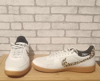 Magnifique Nike field général