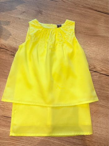 Robe fluide jaune tape à l’œil 3 ans