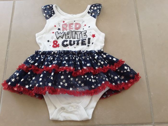 Body jupette en tulle bleu blanc rouge 6-9 mois TBE