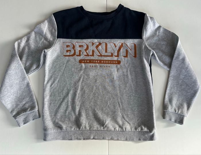 Sweat gris/marine BRKLYN 12 ans