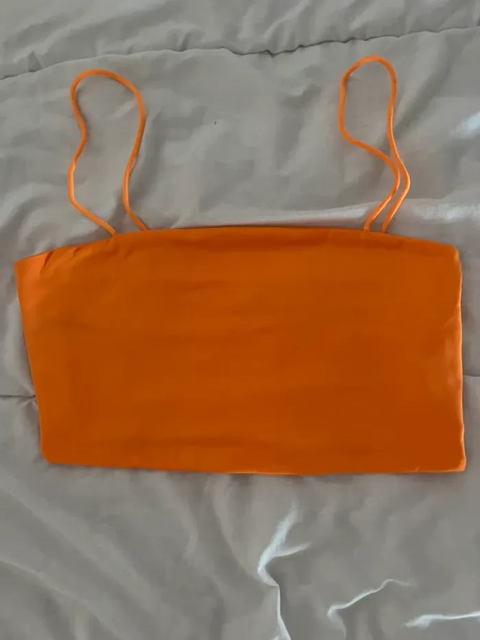 Top court orange