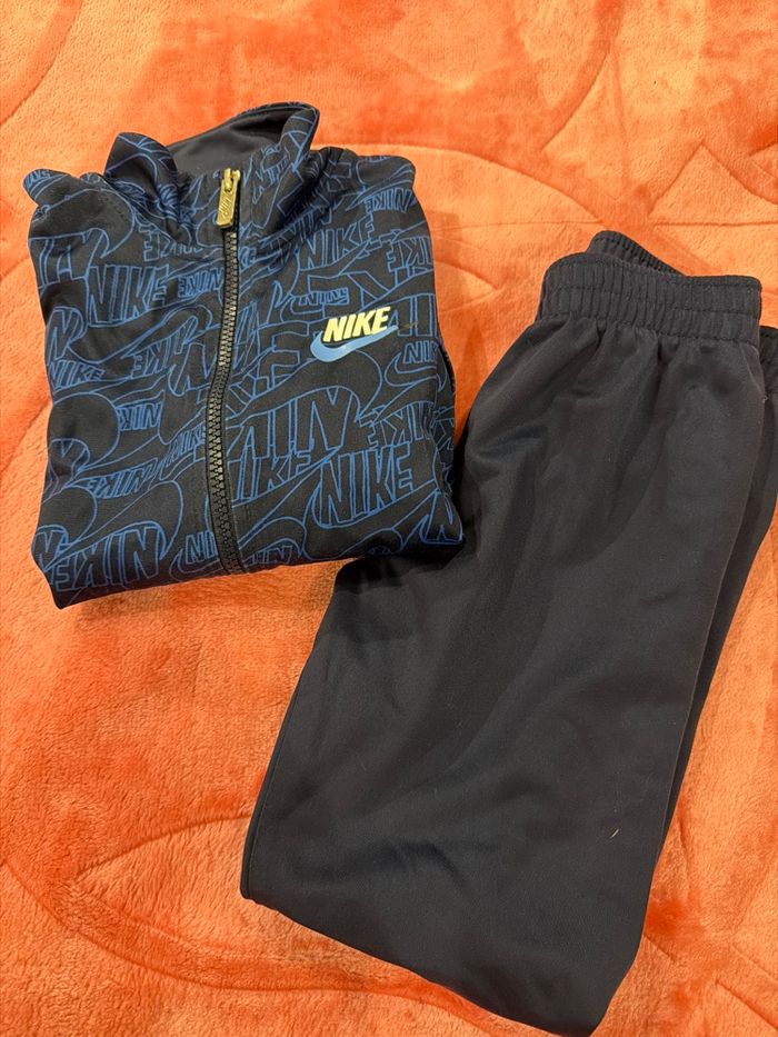 Ensemble jogging 5/6 ans - photo numéro 6