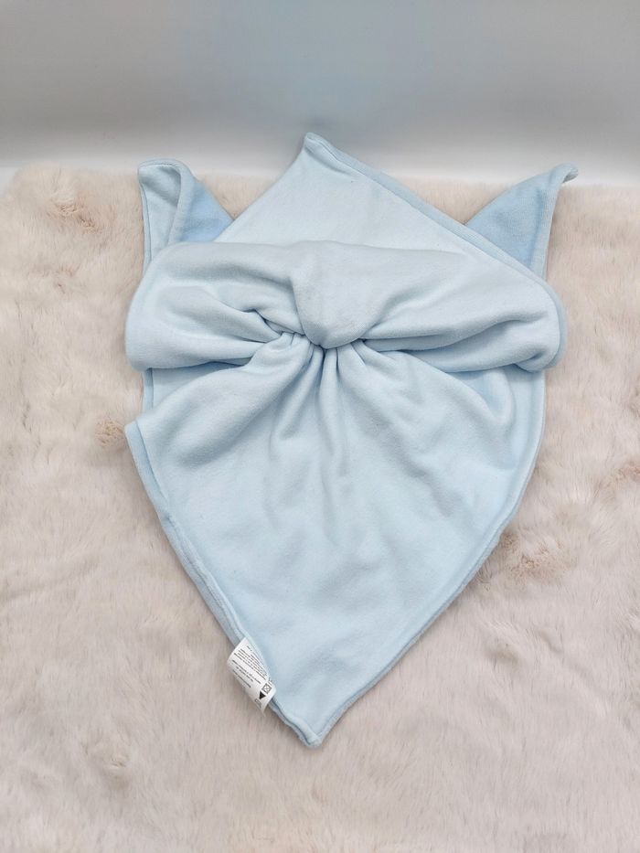 Doudou plat ours bleu blanc j’aime Maman et Papa Fruit de ma passion nœud blanc - photo numéro 3