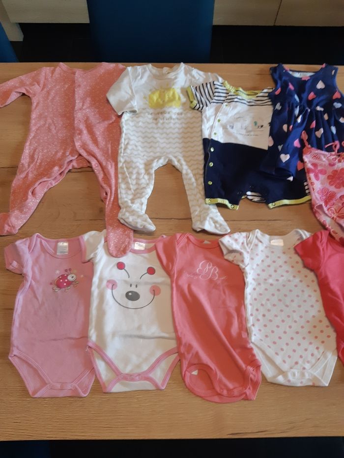 Lot vêtements été fille 9 mois - photo numéro 2