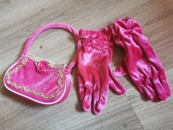 Déguisement gants roses en velours et sac à main princesse pour enfant
