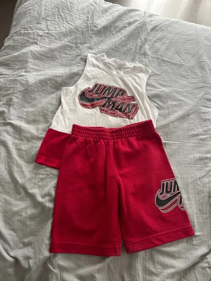 Ensemble short Jordan 7 ans